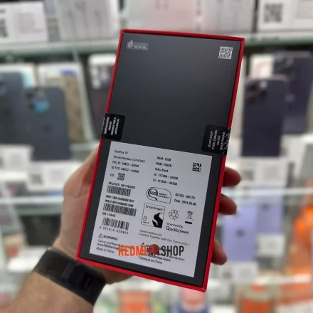 Смартфон OnePlus 12 12/256GB Global (CPH2583)